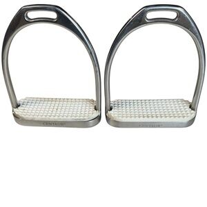 Centaur Traditional Fillis Stirrups Irons Silver White Stirrup Pads Size 4 1/2